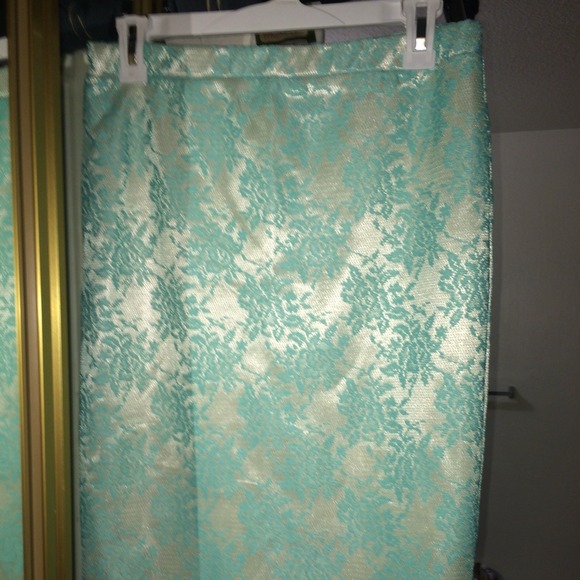 Mint Lace Pencil Skirt