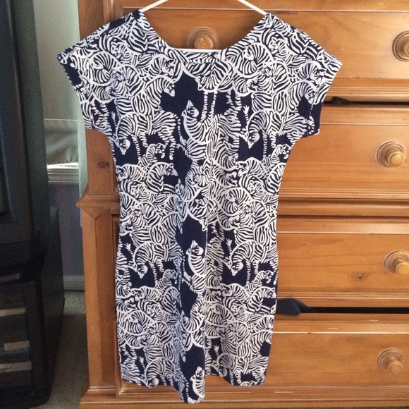 Lilly pulitzer dress - Picture 2 of 4
