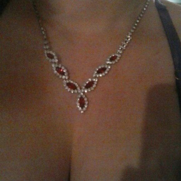 Jewelry - Picture 2 of 3