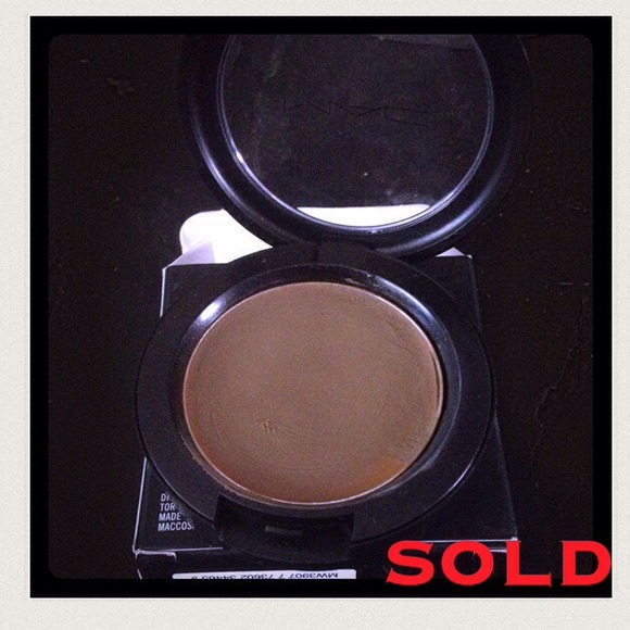 SOLD ON MY OTHER STORE 🌟MAC Pro Sculpting Cream