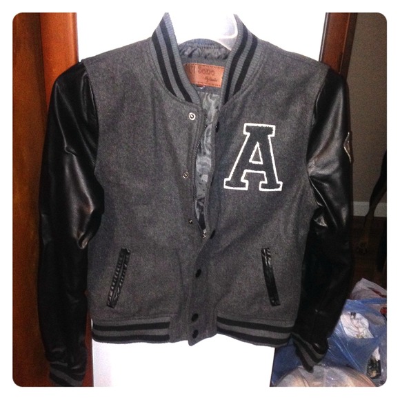 ■Trading■ Gray & Black Varsity Jacket