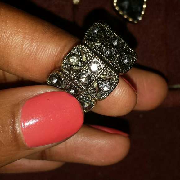 Ring - Picture 2 of 2