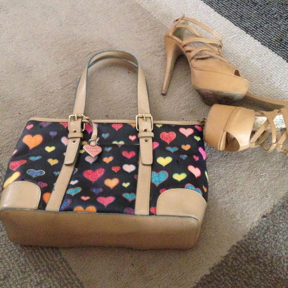 Dooney & Bourke
