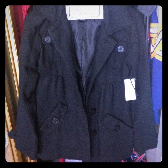 Brand new/never worn Black XSMALL O'NEILL JACKET.