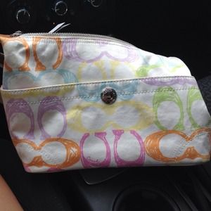 I am selling a coach purse !