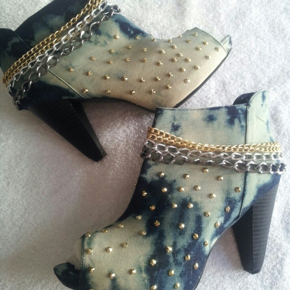 $40 Custom Stonewashed Boots sZs 6,7,9