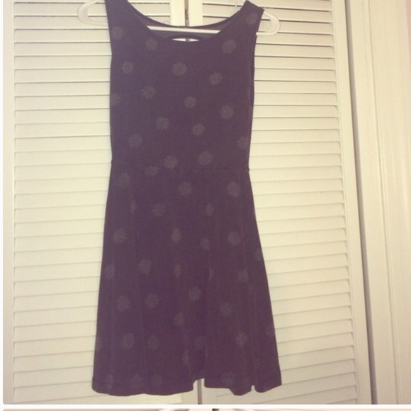 Brandy Melville Daisy Yuria Dress