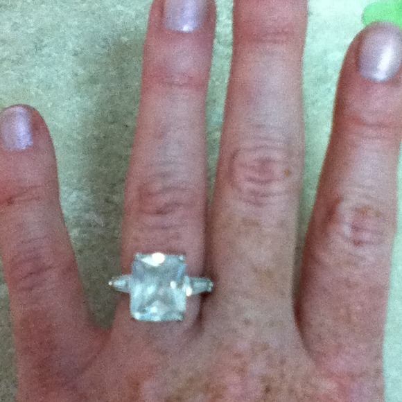 Gorgeous 18kGE ring!