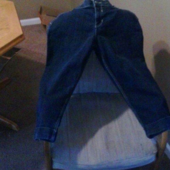 2/20 - Picture 2 of 3