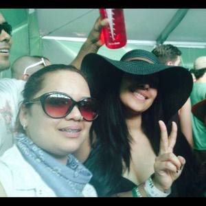 Big floppy hat, perfect adorable fit, used once 💚