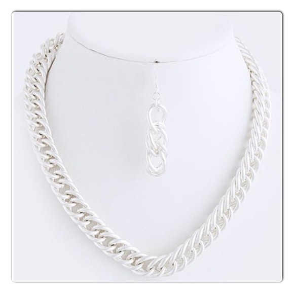 Metal Chain Necklace