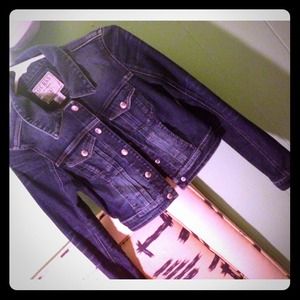 Guess Jean Jacket ! 🎀