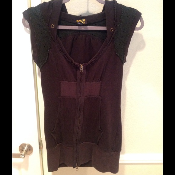 HOLD for @dfk Free People adorable zip up