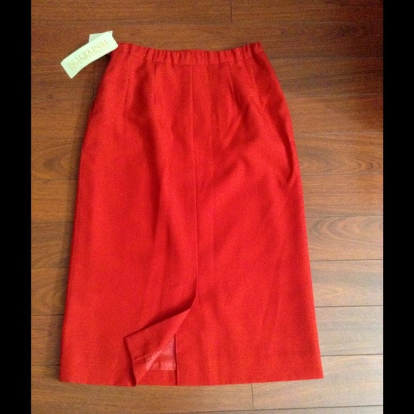 Vintage? Red pencil skirt by Pendleton! - Picture 3 of 3
