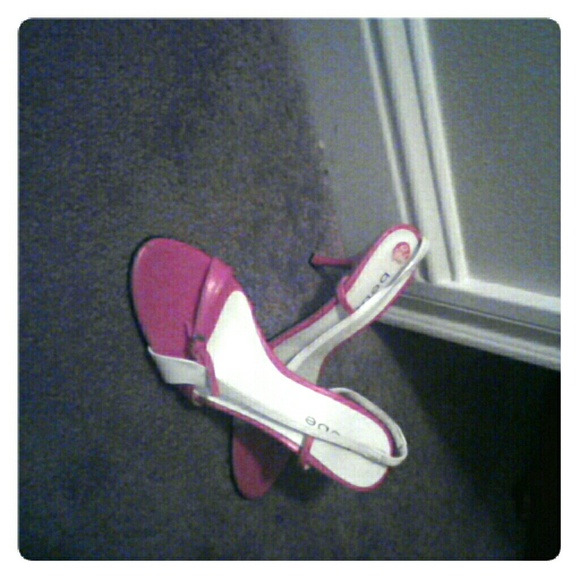 Bebe sandals
