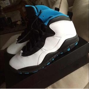 Air Jordan "Powder Blue" 10s