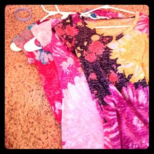 3 floral T-shirts