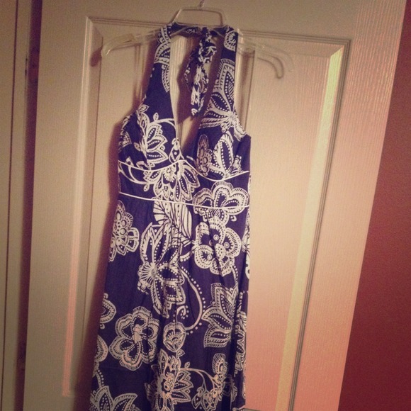 Navy + White Floral Maxi. Like New! Size 9/10.