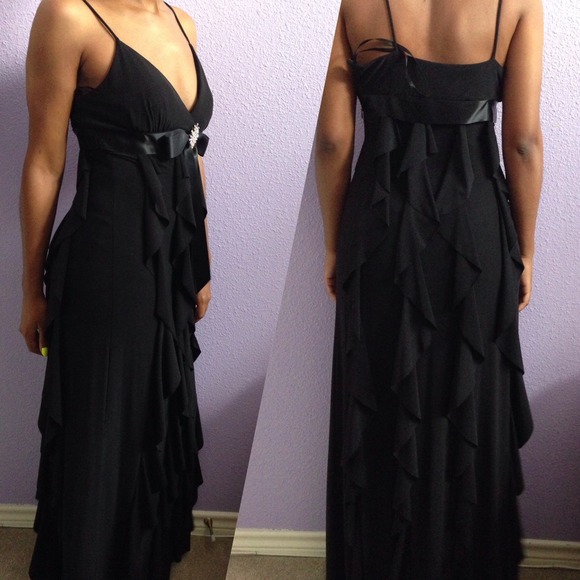 Homecoming / Prom Ruffle Dress With Bow - Picture 3 of 3