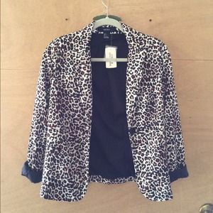 Leopard print blazer