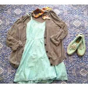 Vintage looking mint dress