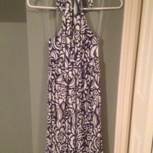 Cute summer dress, never been worn. Knee length