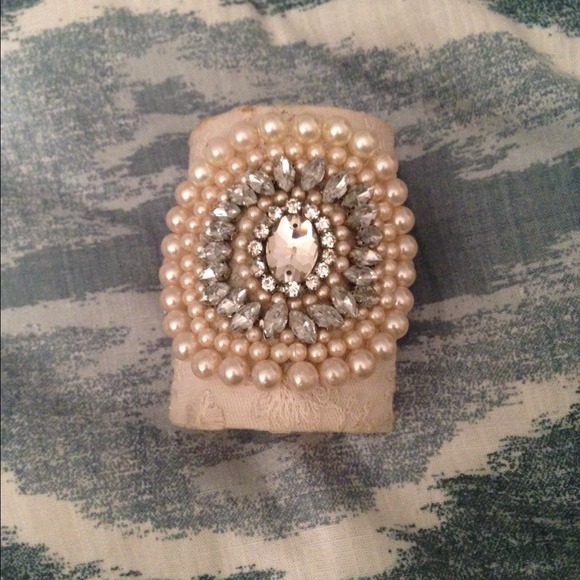 Lace beaded cuff