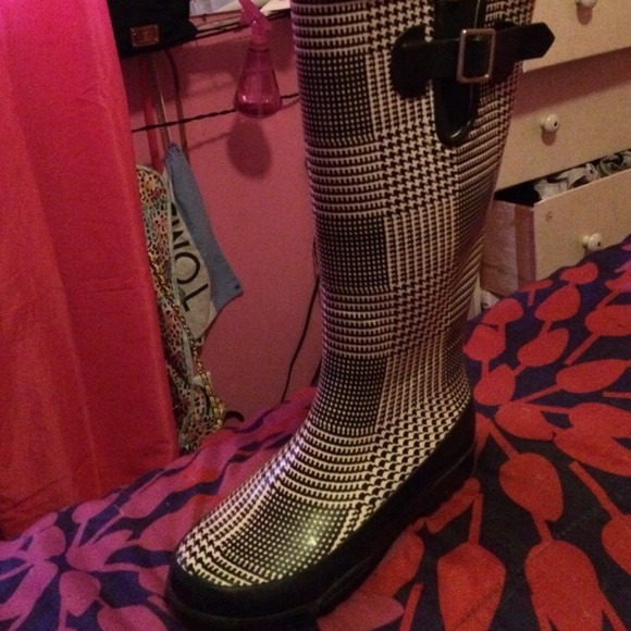 Rain boots