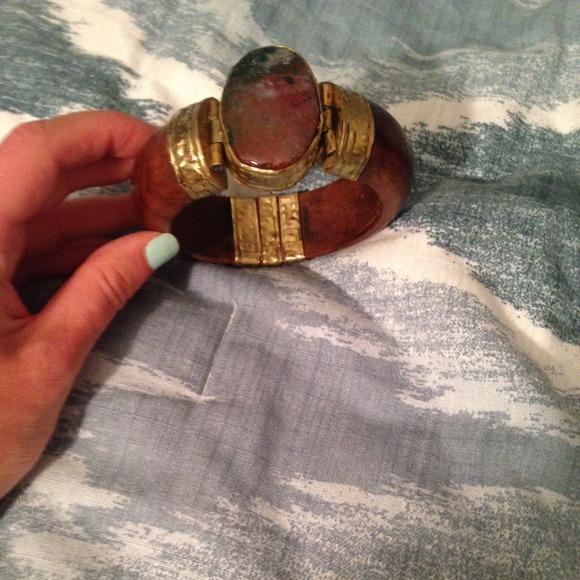 Cuff with stone center