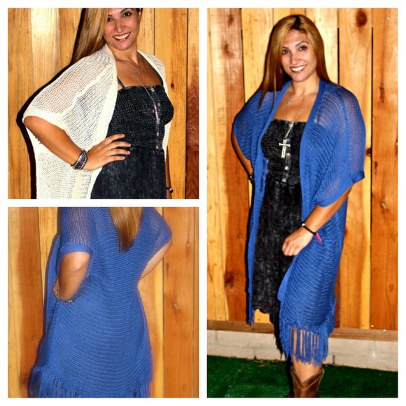 POL Crocheted sweater blue or ivory