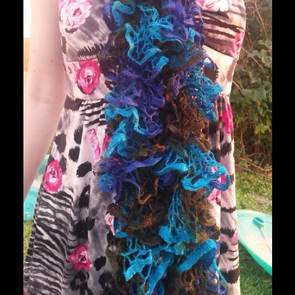 Scarf - Picture 2 of 2