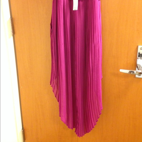 Bcbgeneration high low pleated dress - Picture 3 of 4