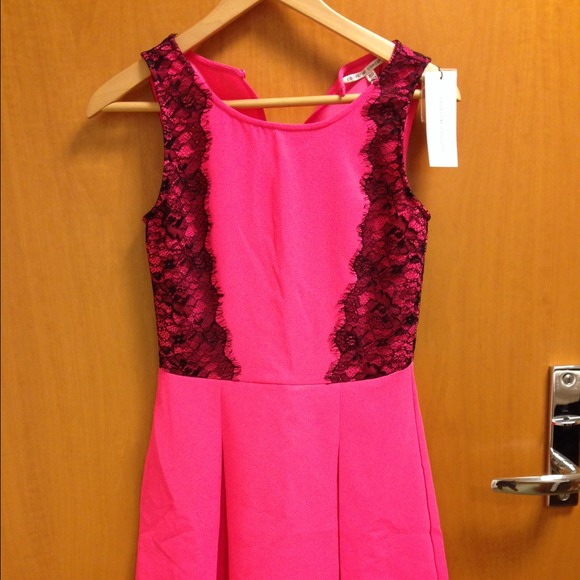 Collective concepts xs dress with lace detail - Picture 3 of 4