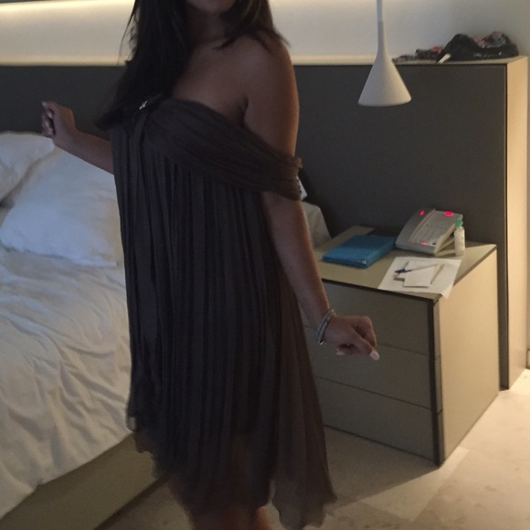 Dress - Picture 2 of 3