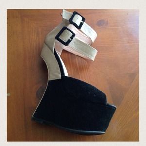 Sexy Peep Toe No Heel SZ 6.5