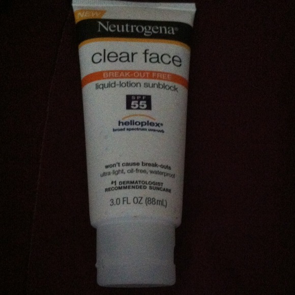 Neutrogena clear face 55spf sunblock for face