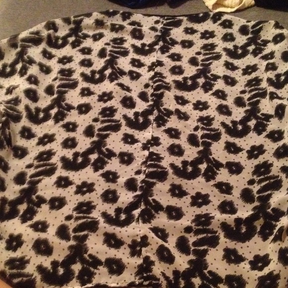 High Low Top - Picture 2 of 2