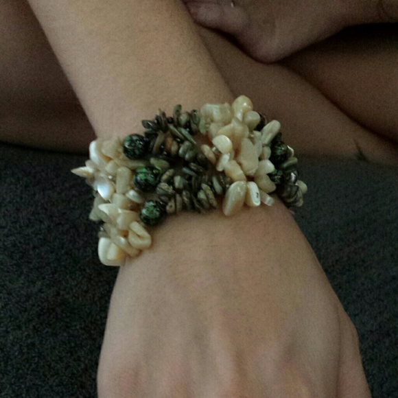 Outstanding beaded bracelet - Picture 1 of 3