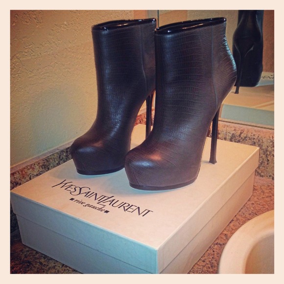 🌟 YSL tribute booties 🌟 just reduced!