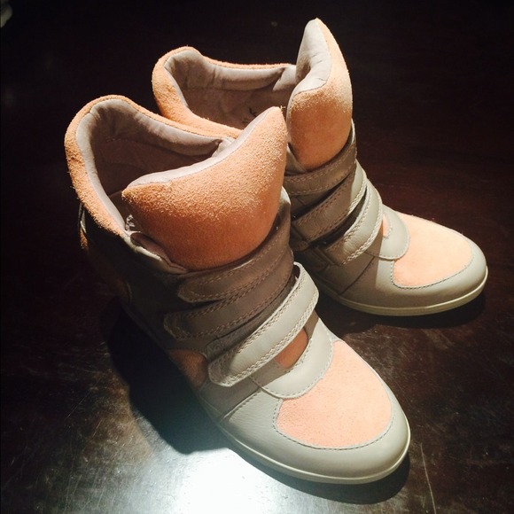 Koolaburra sneaker wedge