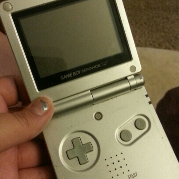 Gameboy - Picture 2 of 2