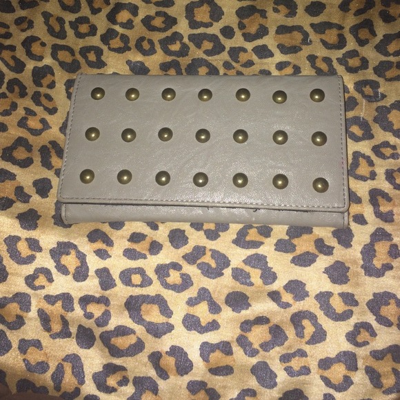 Grey studded wallet - Picture 1 of 3