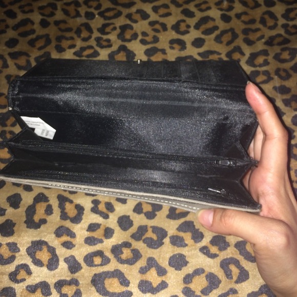 Grey studded wallet - Picture 2 of 3