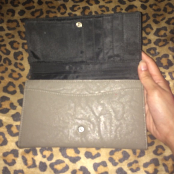 Grey studded wallet - Picture 3 of 3