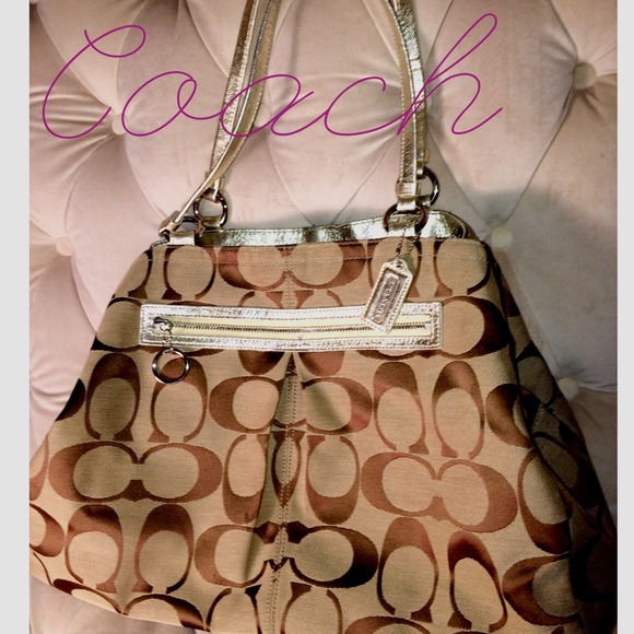 ✏️Back to School Bag ✏️*SALE* Tan Coach Tote