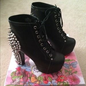 Jeffrey Campbell Lita Spike in black