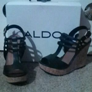 ALDO- Osanna black and gold wedges!