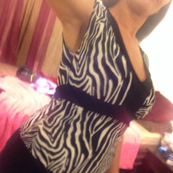 Zebra print top - Picture 3 of 3