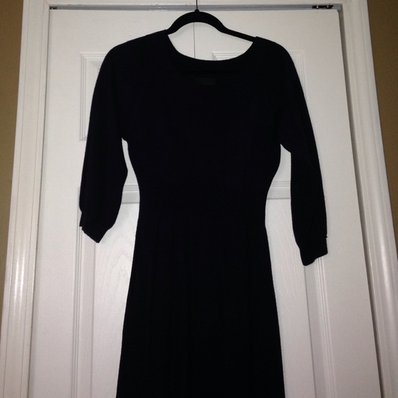 3 dress reserved bundle!! 🎁