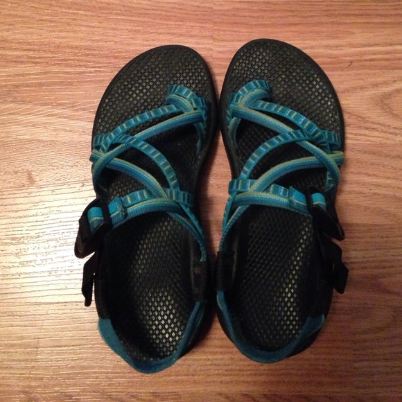 Size 6 Chacos